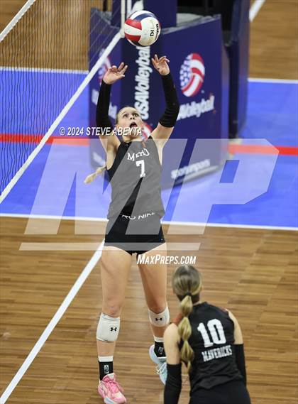 Thumbnail 2 in Montrose vs. Mead (CHSAA 4A 1st Round) photogallery.
