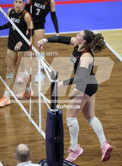 Thumbnail 1 in Montrose vs. Mead (CHSAA 4A 1st Round) photogallery.