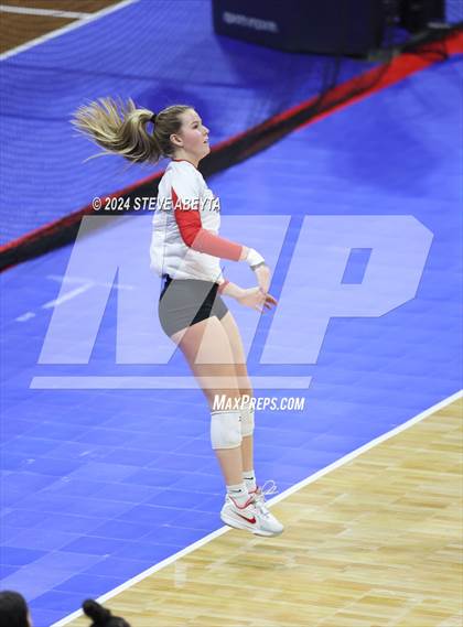 Thumbnail 3 in Montrose vs. Mead (CHSAA 4A 1st Round) photogallery.