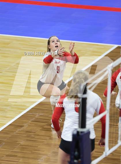 Thumbnail 2 in Montrose vs. Mead (CHSAA 4A 1st Round) photogallery.