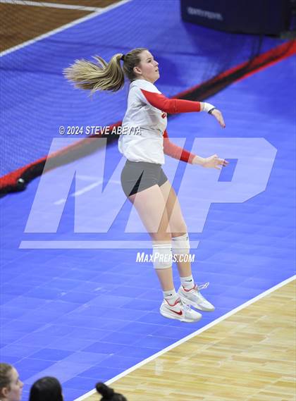 Thumbnail 2 in Montrose vs. Mead (CHSAA 4A 1st Round) photogallery.