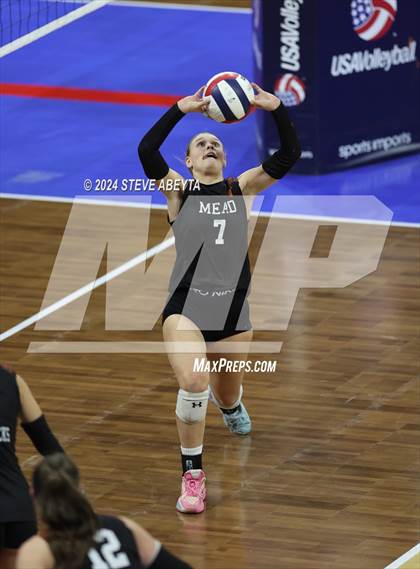 Thumbnail 1 in Montrose vs. Mead (CHSAA 4A 1st Round) photogallery.