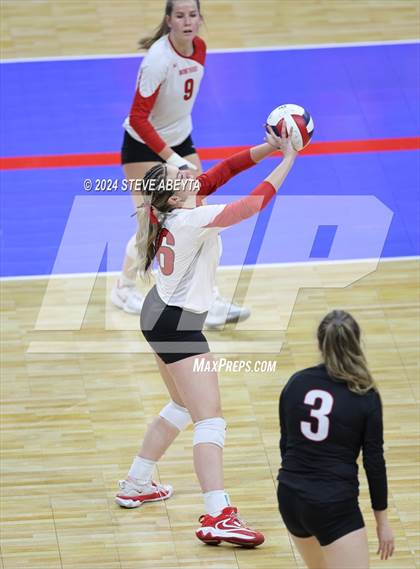 Thumbnail 2 in Montrose vs. Mead (CHSAA 4A 1st Round) photogallery.