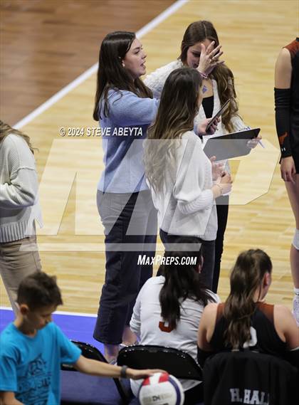Thumbnail 3 in Montrose vs. Mead (CHSAA 4A 1st Round) photogallery.