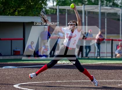 Thumbnail 1 in Roncalli @ Center Grove photogallery.