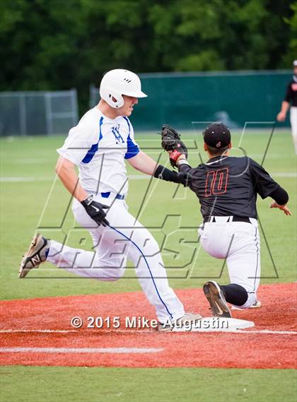 Thumbnail 1 in Van Alstyne vs. Grand Saline photogallery.