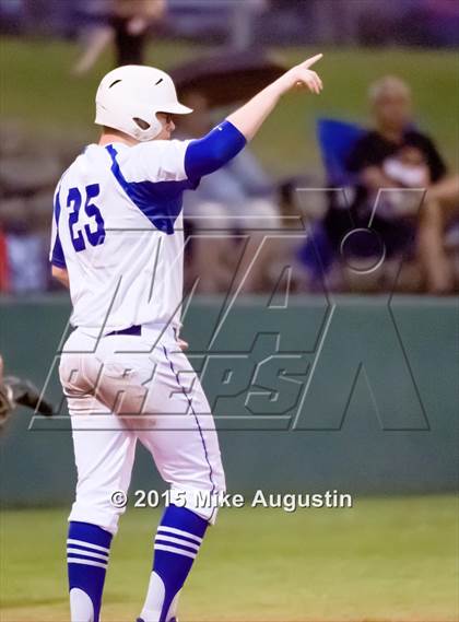 Thumbnail 2 in Van Alstyne vs. Grand Saline photogallery.