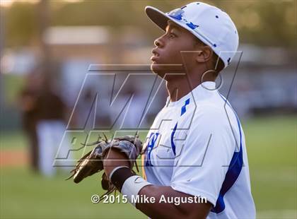 Thumbnail 3 in Van Alstyne vs. Grand Saline photogallery.