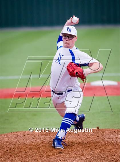 Thumbnail 2 in Van Alstyne vs. Grand Saline photogallery.