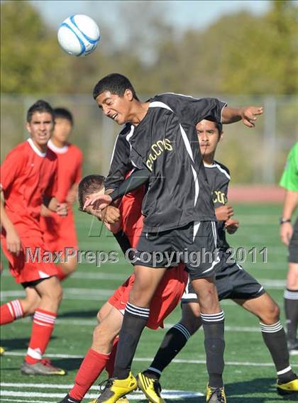 Thumbnail 2 in Sacramento Country Day vs. Millennium (CIF SJS D7 Final) photogallery.