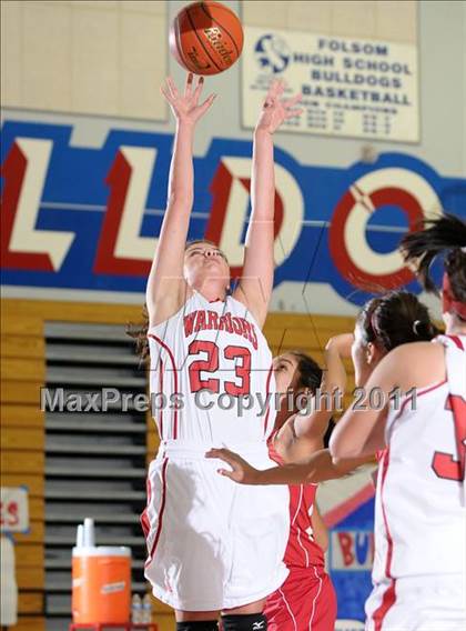 Thumbnail 3 in Lodi vs. Galt (Bulldog Winter Classic) photogallery.