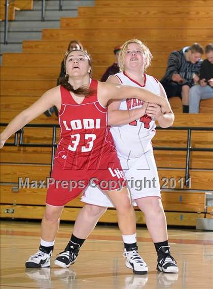 Thumbnail 2 in Lodi vs. Galt (Bulldog Winter Classic) photogallery.