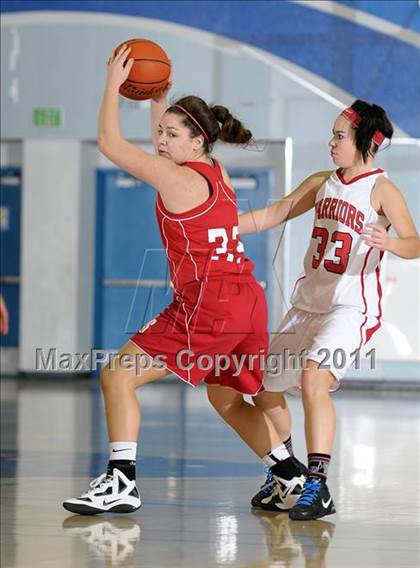 Thumbnail 1 in Lodi vs. Galt (Bulldog Winter Classic) photogallery.