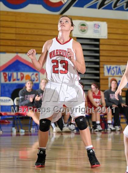 Thumbnail 3 in Lodi vs. Galt (Bulldog Winter Classic) photogallery.
