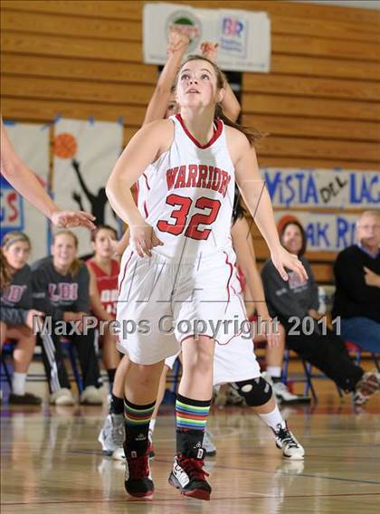 Thumbnail 2 in Lodi vs. Galt (Bulldog Winter Classic) photogallery.