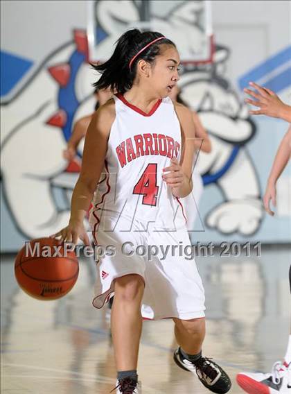 Thumbnail 2 in Lodi vs. Galt (Bulldog Winter Classic) photogallery.