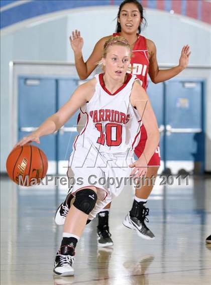 Thumbnail 3 in Lodi vs. Galt (Bulldog Winter Classic) photogallery.