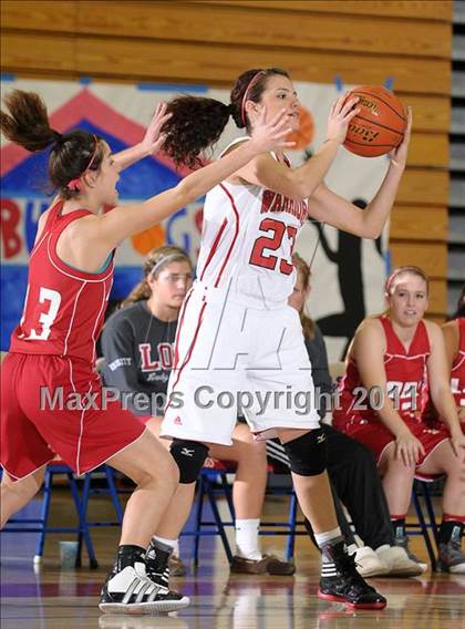 Thumbnail 2 in Lodi vs. Galt (Bulldog Winter Classic) photogallery.