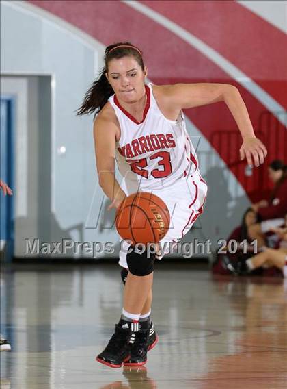 Thumbnail 1 in Lodi vs. Galt (Bulldog Winter Classic) photogallery.