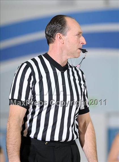 Thumbnail 2 in Lodi vs. Galt (Bulldog Winter Classic) photogallery.