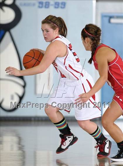 Thumbnail 3 in Lodi vs. Galt (Bulldog Winter Classic) photogallery.