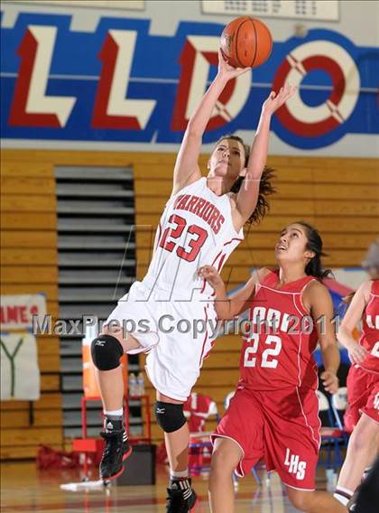 Thumbnail 1 in Lodi vs. Galt (Bulldog Winter Classic) photogallery.