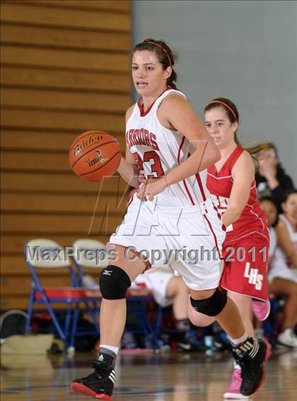 Thumbnail 3 in Lodi vs. Galt (Bulldog Winter Classic) photogallery.