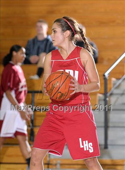 Thumbnail 2 in Lodi vs. Galt (Bulldog Winter Classic) photogallery.