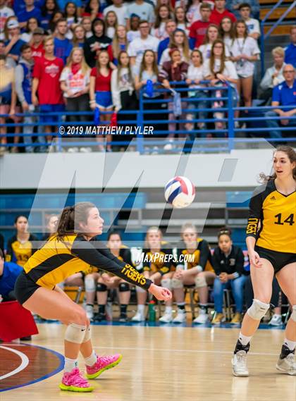 Thumbnail 2 in Chapel Hill vs. West Henderson (NCHSAA 3A Final) photogallery.