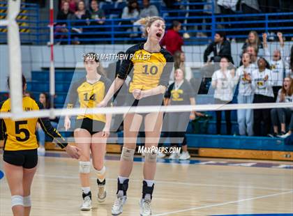 Thumbnail 2 in Chapel Hill vs. West Henderson (NCHSAA 3A Final) photogallery.