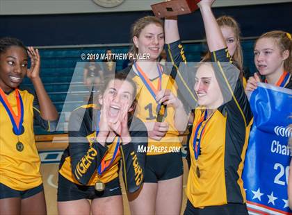 Thumbnail 2 in Chapel Hill vs. West Henderson (NCHSAA 3A Final) photogallery.