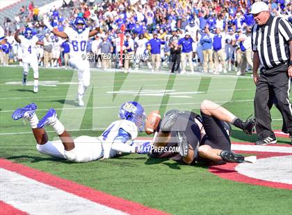 Thumbnail 3 in North Little Rock vs. Bentonville  (AAA 7A Final) photogallery.