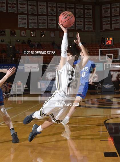 Thumbnail 3 in Beyer vs. Central Catholic (CIF SJS D3 Final) photogallery.