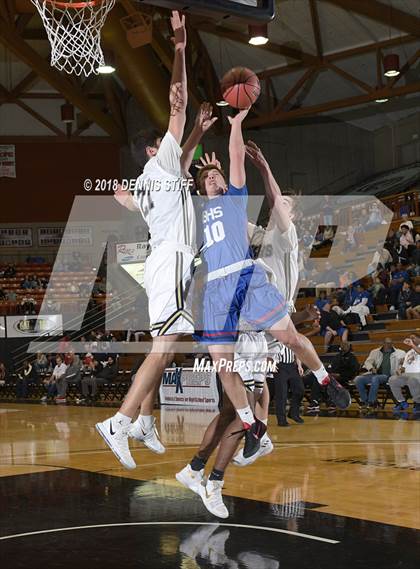 Thumbnail 2 in Beyer vs. Central Catholic (CIF SJS D3 Final) photogallery.