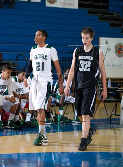 Thumbnail 2 in Palmdale vs Aubd Senior Sharks (National Prep Classic) photogallery.