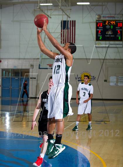 Thumbnail 2 in Palmdale vs Aubd Senior Sharks (National Prep Classic) photogallery.