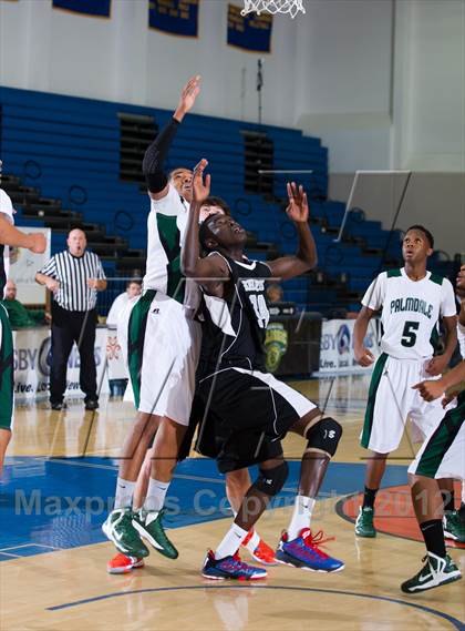 Thumbnail 2 in Palmdale vs Aubd Senior Sharks (National Prep Classic) photogallery.