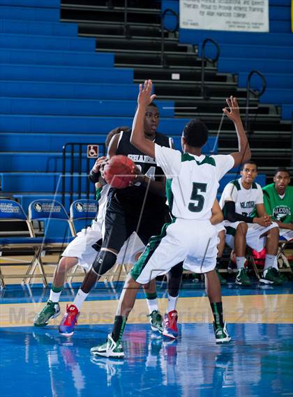 Thumbnail 2 in Palmdale vs Aubd Senior Sharks (National Prep Classic) photogallery.