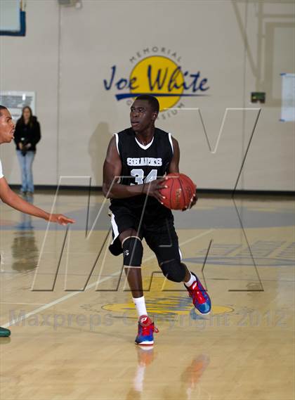 Thumbnail 2 in Palmdale vs Aubd Senior Sharks (National Prep Classic) photogallery.