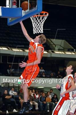 Thumbnail 3 in Mission Viejo vs Tesoro (Anaheim Holiday Classic) photogallery.
