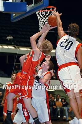 Thumbnail 2 in Mission Viejo vs Tesoro (Anaheim Holiday Classic) photogallery.