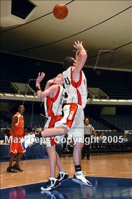 Thumbnail 3 in Mission Viejo vs Tesoro (Anaheim Holiday Classic) photogallery.