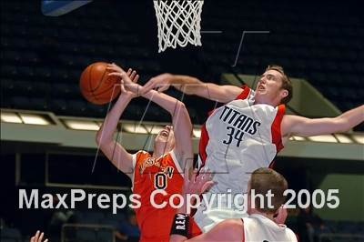 Thumbnail 3 in Mission Viejo vs Tesoro (Anaheim Holiday Classic) photogallery.