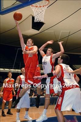 Thumbnail 2 in Mission Viejo vs Tesoro (Anaheim Holiday Classic) photogallery.