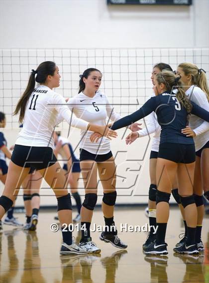 Thumbnail 1 in Archbishop Mitty vs. Sacred Heart (Durango Fall Classic) photogallery.
