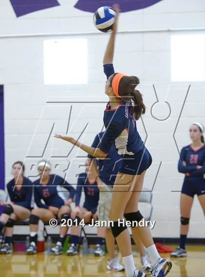 Thumbnail 2 in Archbishop Mitty vs. Sacred Heart (Durango Fall Classic) photogallery.