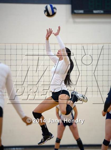 Thumbnail 3 in Archbishop Mitty vs. Sacred Heart (Durango Fall Classic) photogallery.