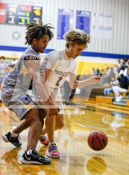 Thumbnail 1 in Braden River vs. Bayshore photogallery.