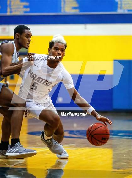 Thumbnail 1 in Braden River vs. Bayshore photogallery.