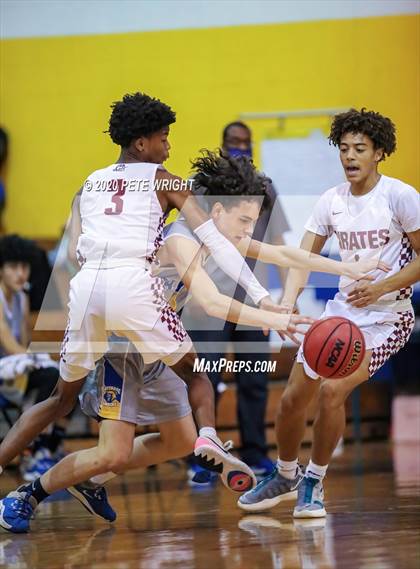 Thumbnail 3 in Braden River vs. Bayshore photogallery.